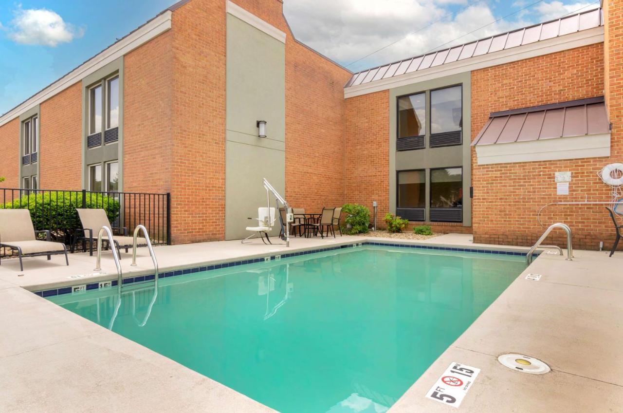Best Western North Roanoke Troutville Εξωτερικό φωτογραφία